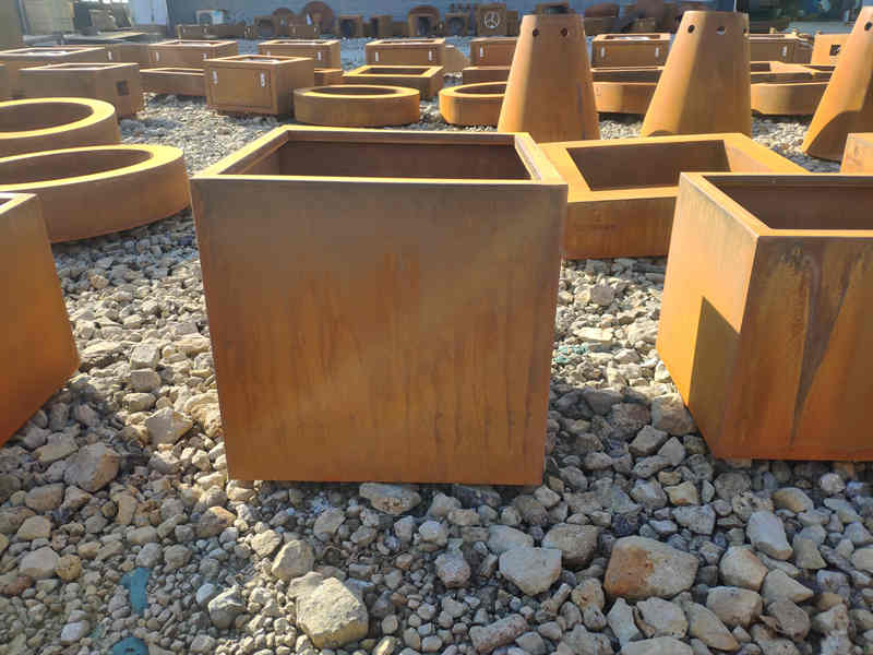 <h3>Corten Steel Planters - Nurseries Online</h3>
